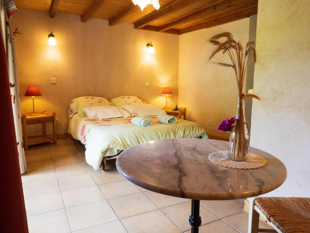 Bed and Breakfast Au Fil Des Saisons Les Cotes de Corps Exterior foto